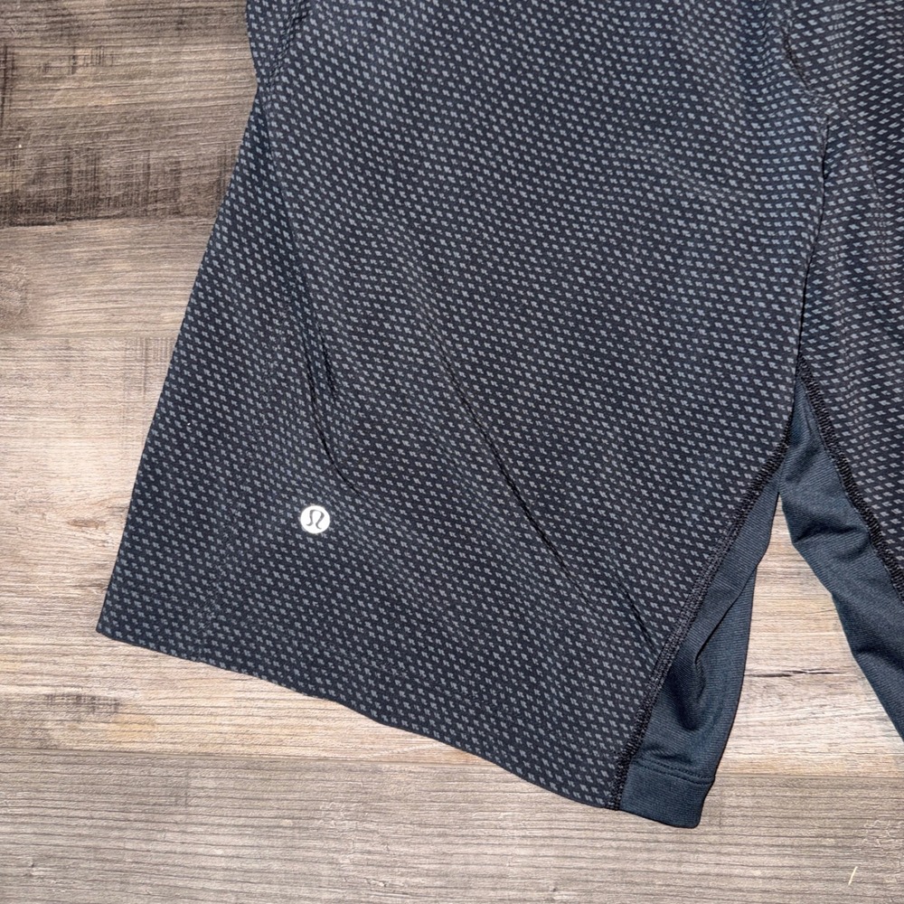 Lululemon T.H.E. Short 11"‎ Linerless Mens L Black Pattern Training Gym - Picture 3 of 6